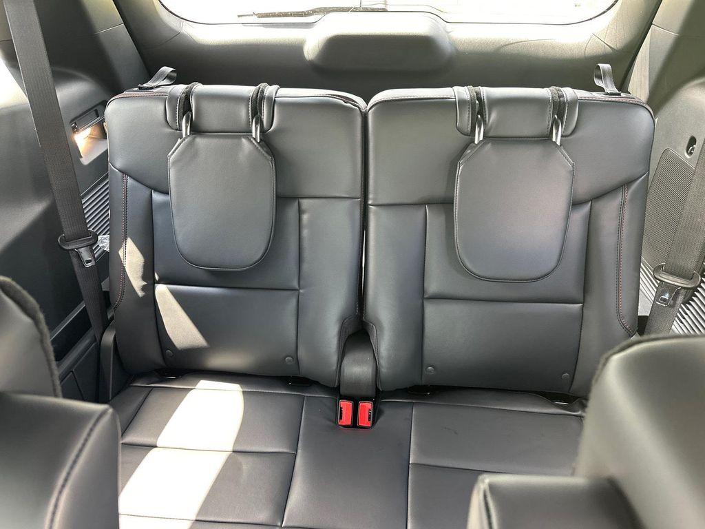 new 2025 Ford Explorer car, priced at $48,715