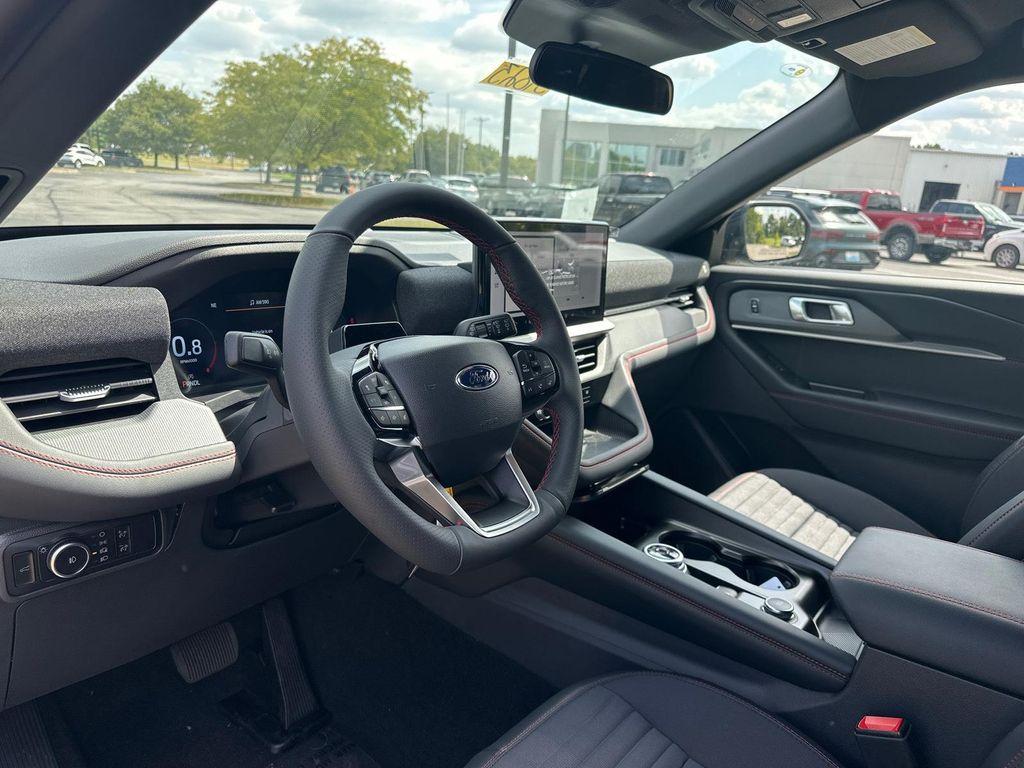 new 2025 Ford Explorer car, priced at $48,715