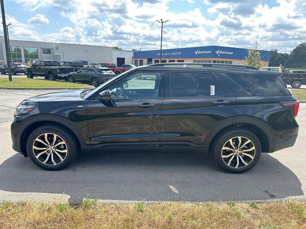 new 2025 Ford Explorer car, priced at $48,715