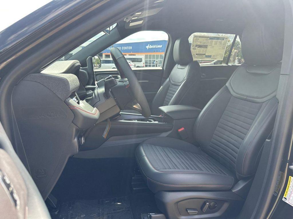 new 2025 Ford Explorer car, priced at $48,715