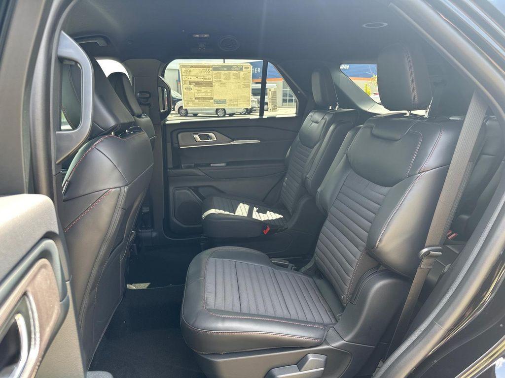 new 2025 Ford Explorer car, priced at $48,715