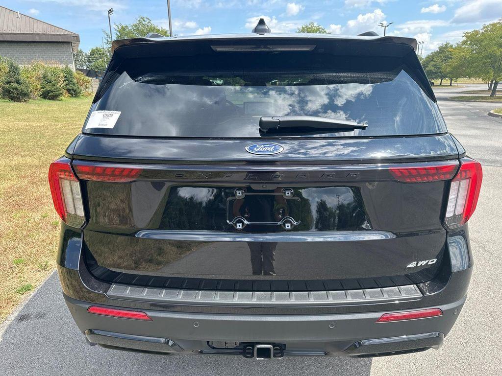 new 2025 Ford Explorer car, priced at $48,715