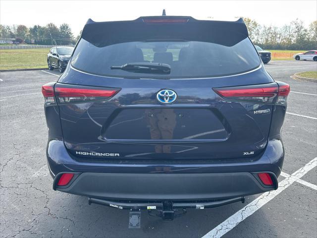 used 2021 Toyota Highlander Hybrid car, priced at $35,500