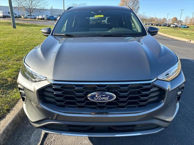 new 2025 Ford Escape car, priced at $33,750