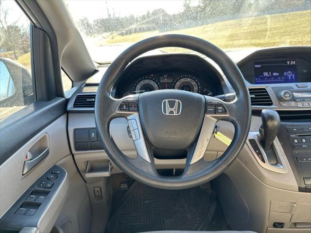 used 2013 Honda Odyssey car, priced at $4,000