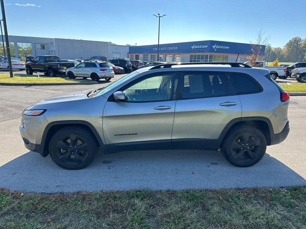 used 2018 Jeep Cherokee car, priced at $10,000
