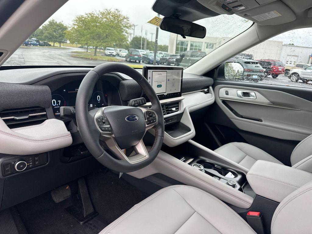 new 2025 Ford Explorer car, priced at $45,500