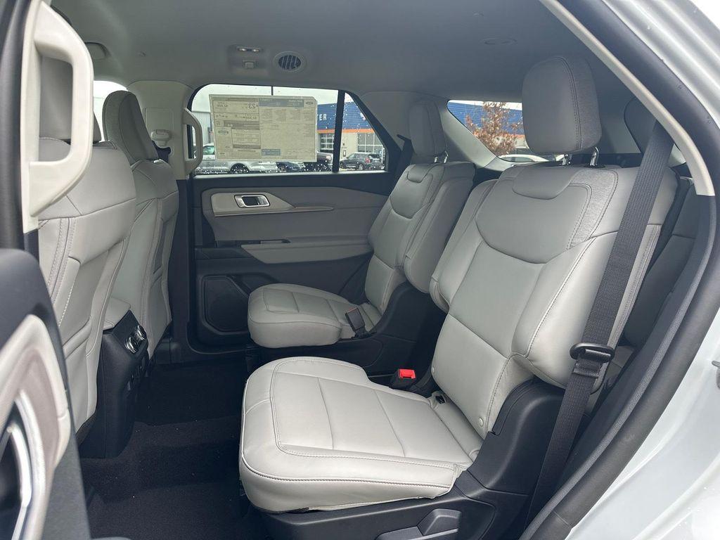 new 2025 Ford Explorer car, priced at $45,500