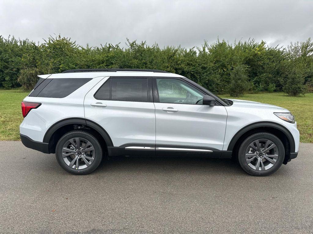 new 2025 Ford Explorer car, priced at $45,500