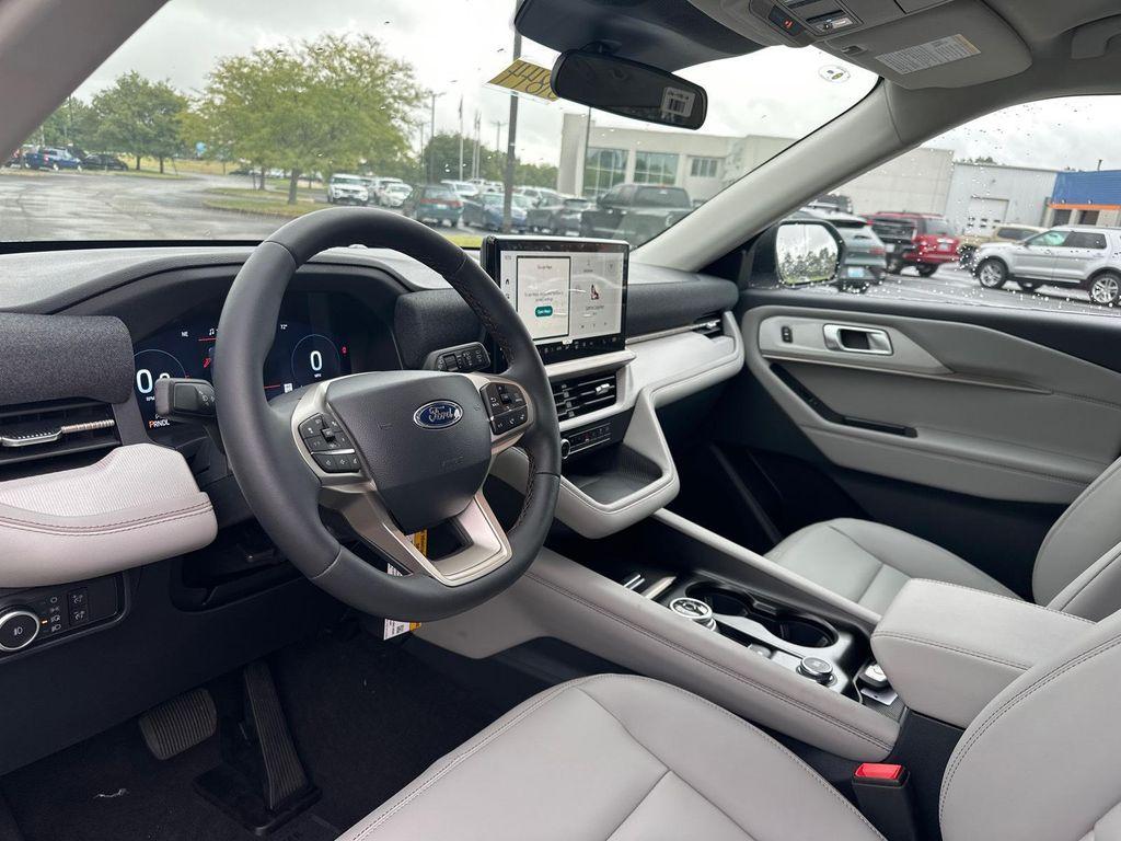 new 2025 Ford Explorer car, priced at $45,500