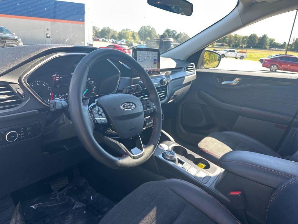 used 2022 Ford Escape car, priced at $23,000