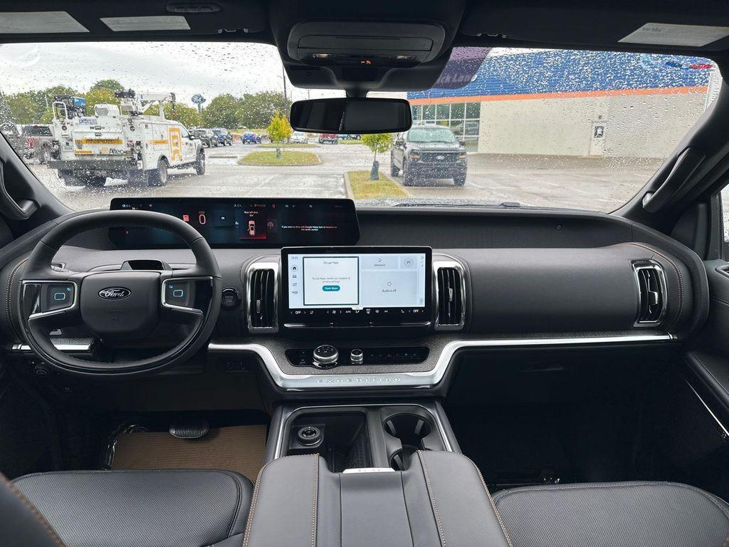 new 2025 Ford Expedition car, priced at $85,130