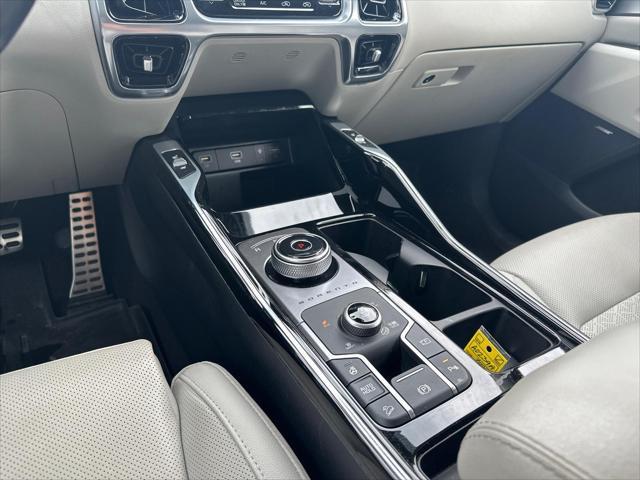 used 2023 Kia Sorento Hybrid car, priced at $33,500