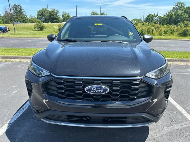 new 2025 Ford Escape car, priced at $34,900