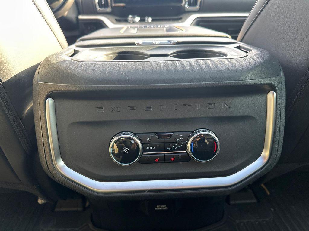 used 2025 Ford Expedition car, priced at $79,500
