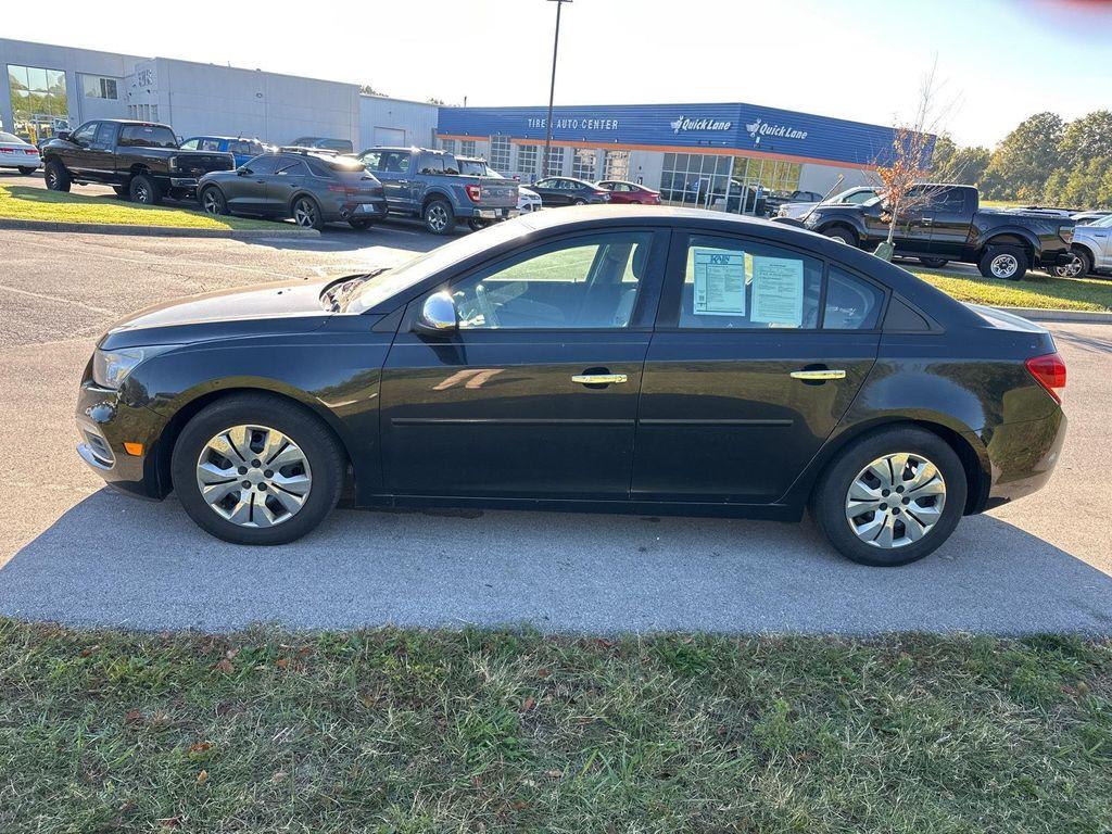 used 2015 Chevrolet Cruze car, priced at $4,000