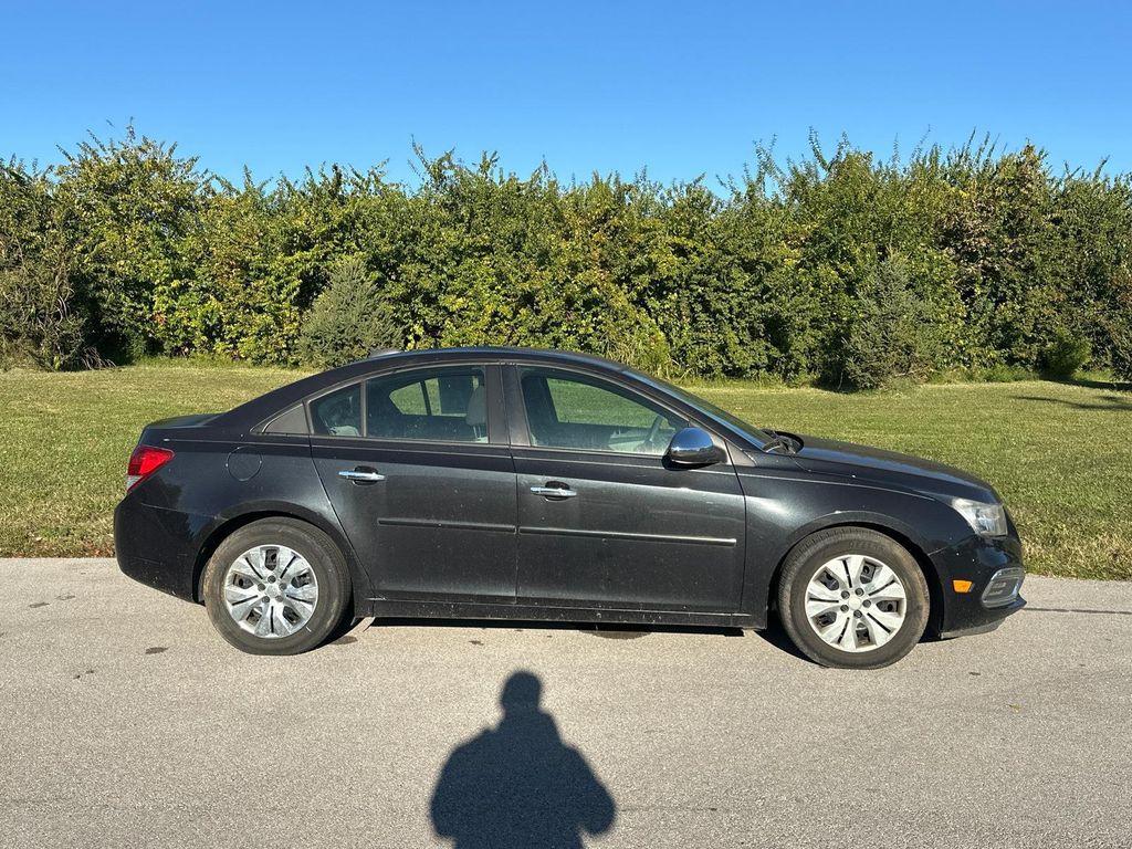 used 2015 Chevrolet Cruze car, priced at $4,000