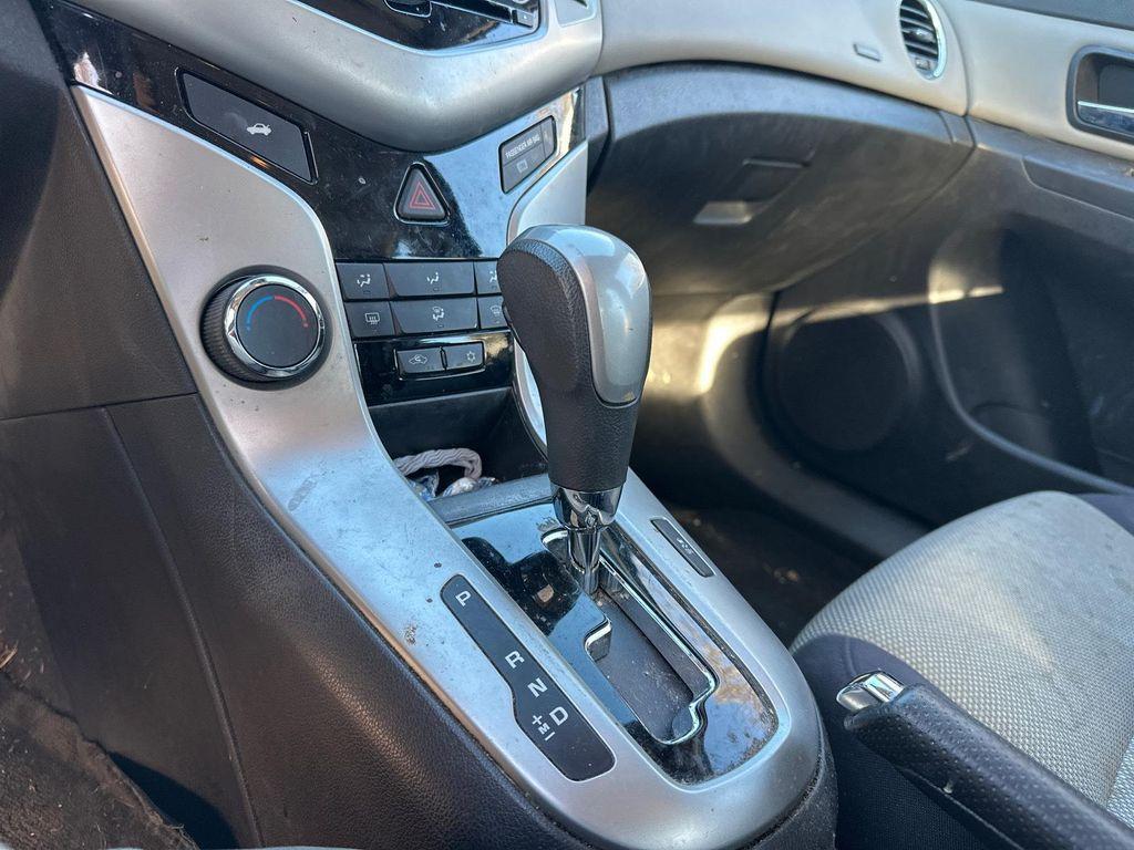 used 2015 Chevrolet Cruze car, priced at $4,000