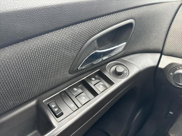 used 2016 Chevrolet Cruze Limited car, priced at $7,500