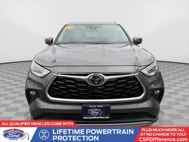 used 2021 Toyota Highlander car, priced at $33,998