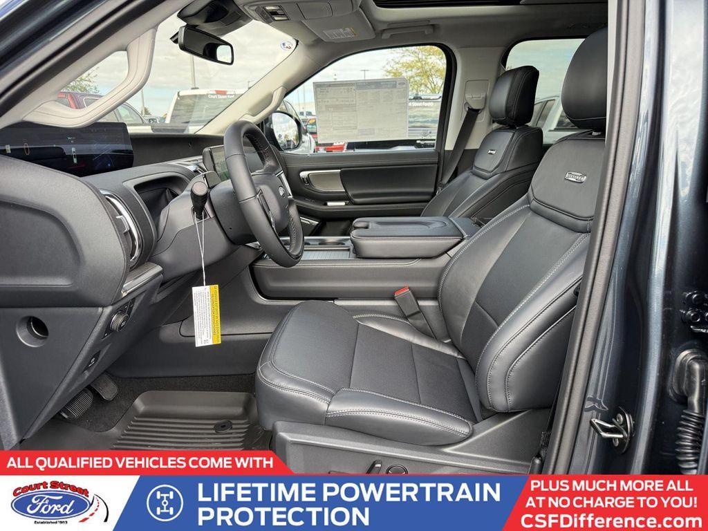 new 2025 Ford Expedition car, priced at $80,910