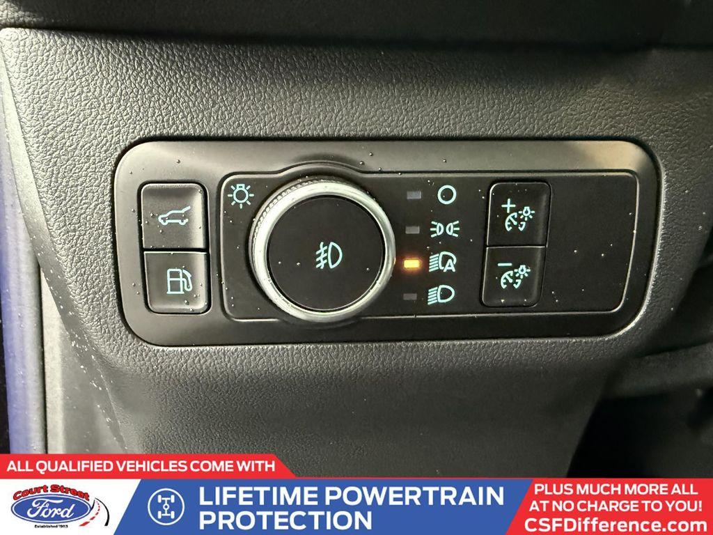 new 2025 Ford Escape PHEV car, priced at $32,000