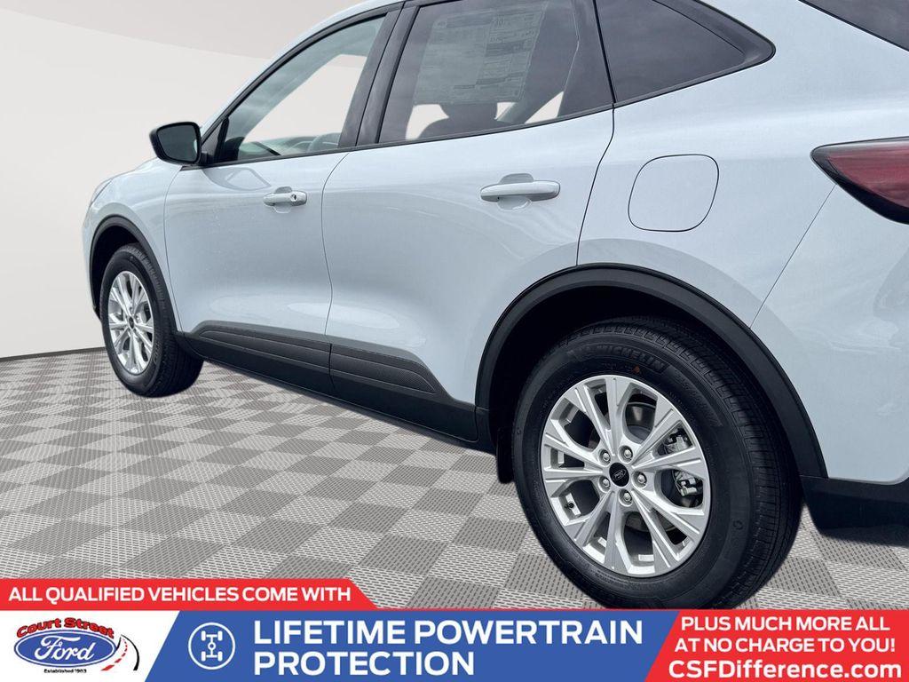 new 2025 Ford Escape car, priced at $25,470