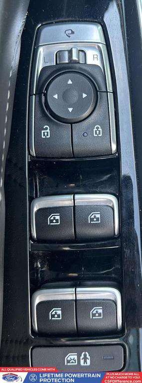 used 2023 Kia Sorento car, priced at $32,750