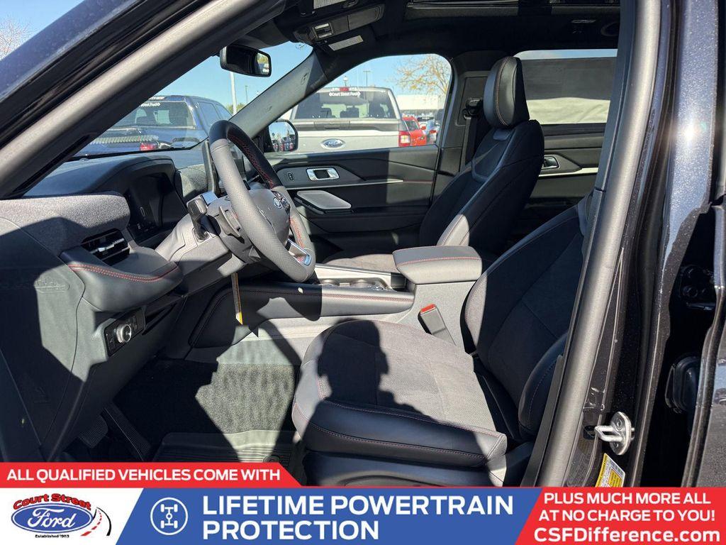 new 2025 Ford Explorer car, priced at $59,884