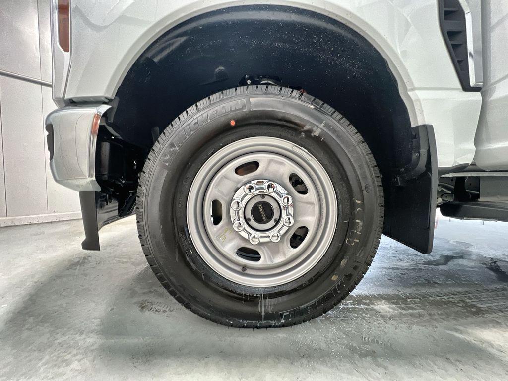 new 2025 Ford F-250 car, priced at $51,690