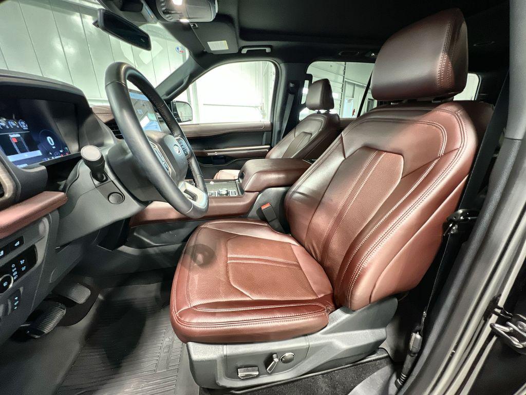 used 2024 Ford Expedition car, priced at $60,999