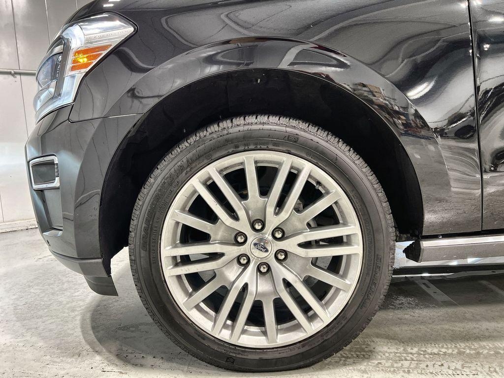 used 2024 Ford Expedition car, priced at $60,999