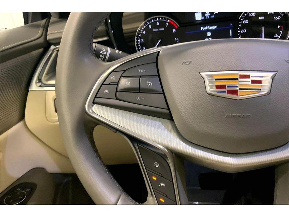 used 2021 Cadillac XT5 car, priced at $29,999