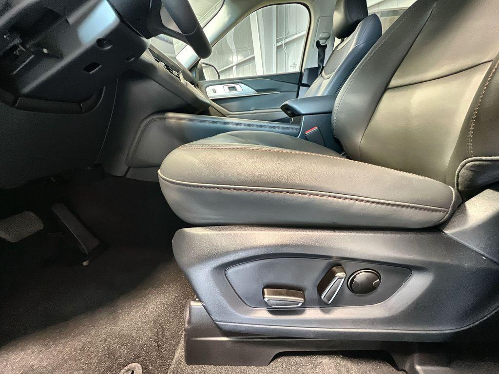 new 2025 Ford Explorer car, priced at $46,015