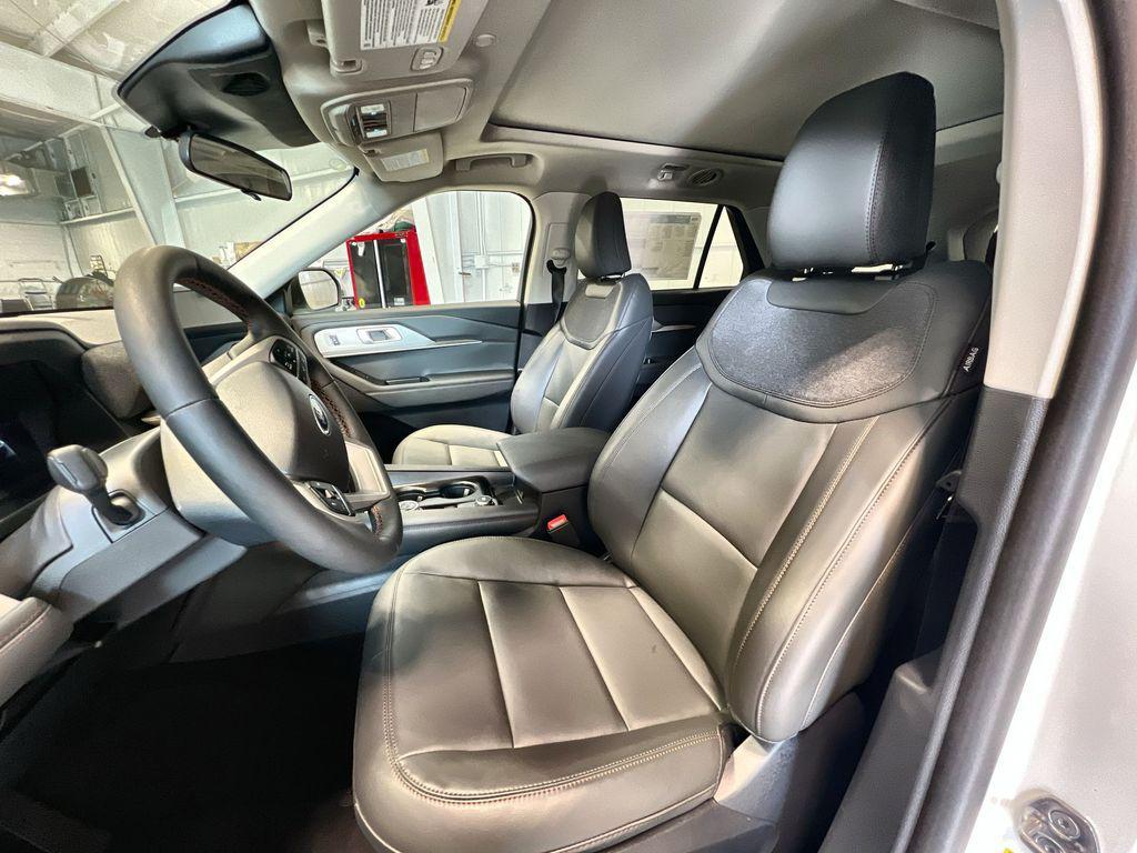 new 2025 Ford Explorer car, priced at $46,015