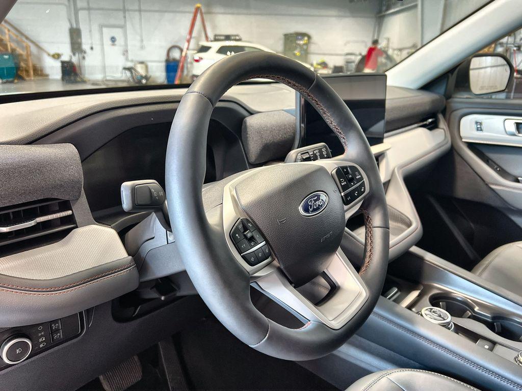 new 2025 Ford Explorer car, priced at $46,015