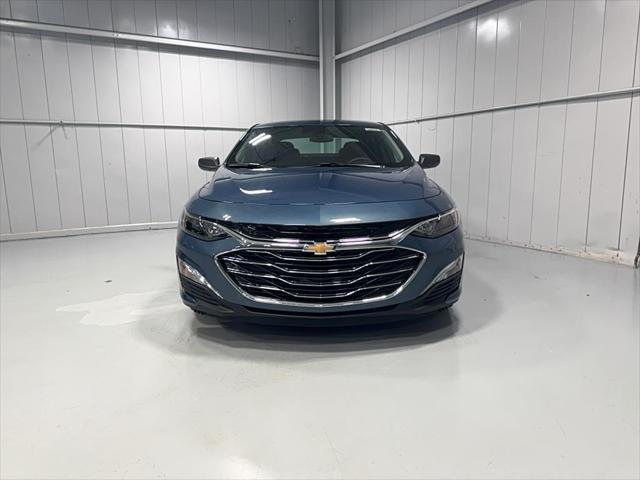 new 2025 Chevrolet Malibu car, priced at $26,070