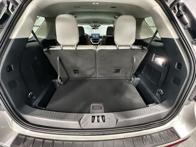 new 2025 Ford Explorer car, priced at $44,191