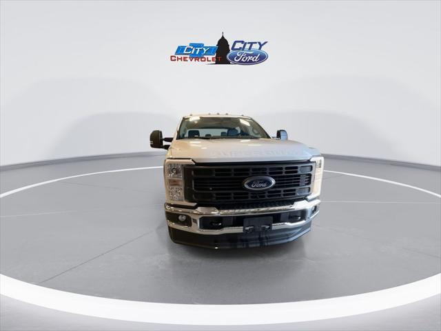 new 2025 Ford F-250 car, priced at $61,395