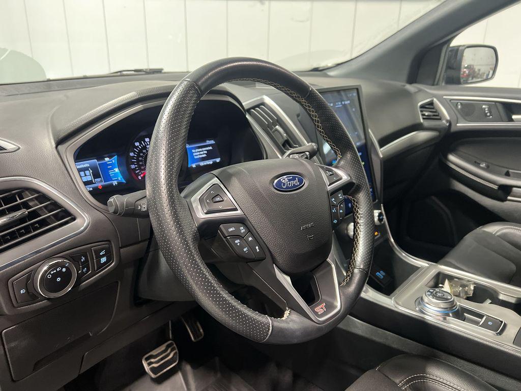 used 2024 Ford Edge car, priced at $35,599