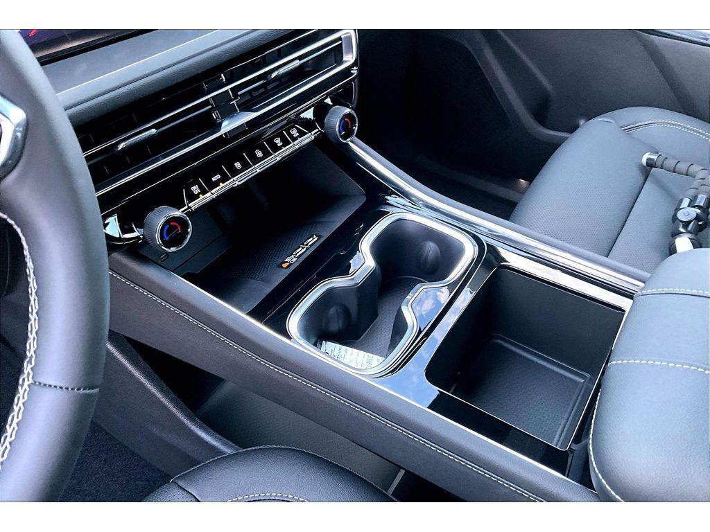 new 2026 Chevrolet Traverse car, priced at $46,899