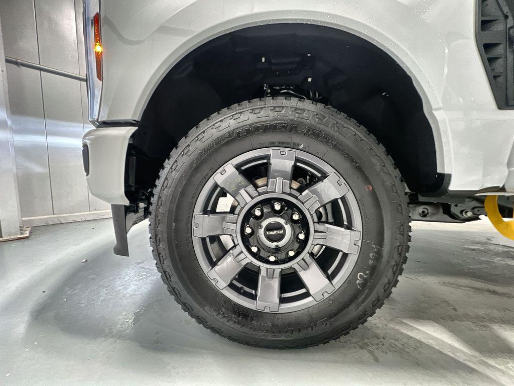 new 2025 Ford F-350 car, priced at $55,095