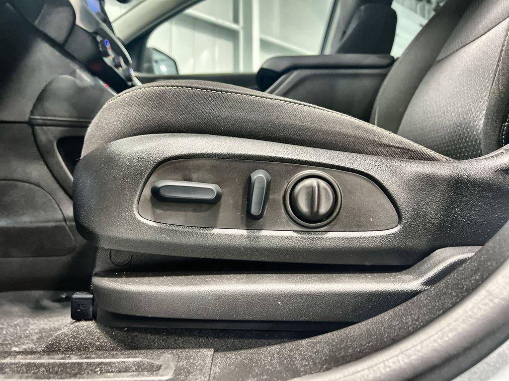used 2023 GMC Acadia car, priced at $31,992