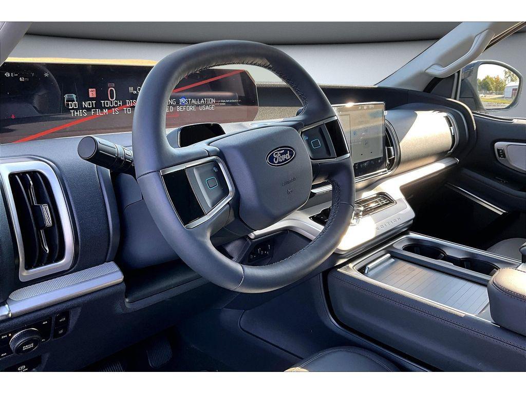 new 2025 Ford Expedition car, priced at $70,112