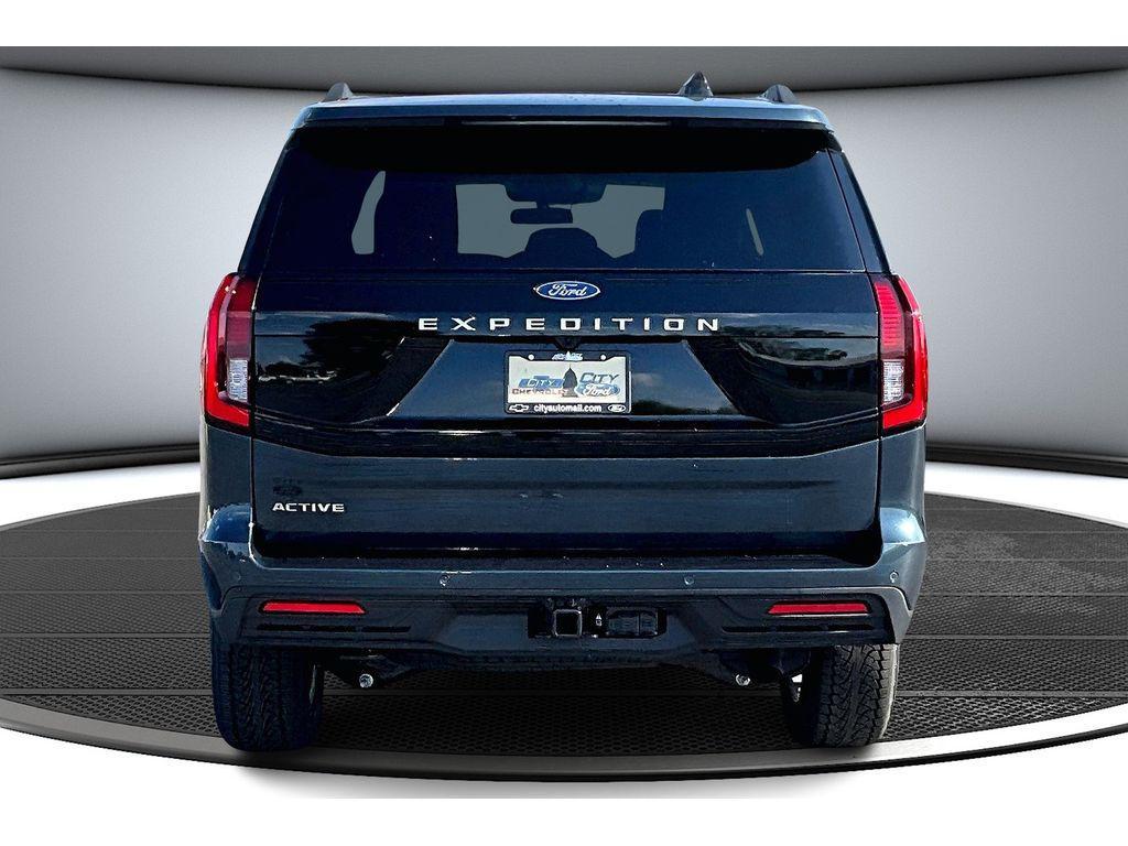 new 2025 Ford Expedition car, priced at $70,112