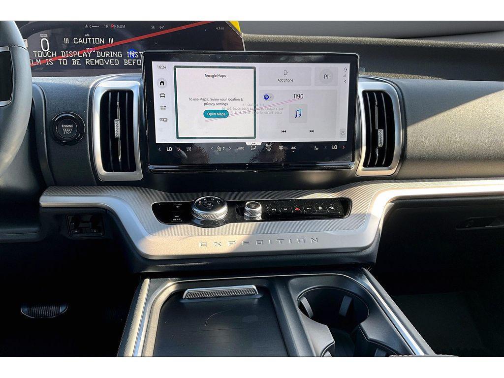 new 2025 Ford Expedition car, priced at $70,112