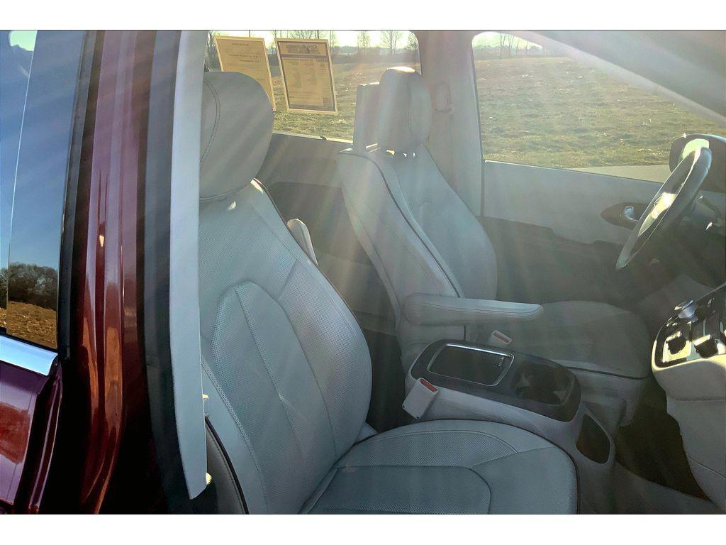 used 2017 Chrysler Pacifica car, priced at $15,657