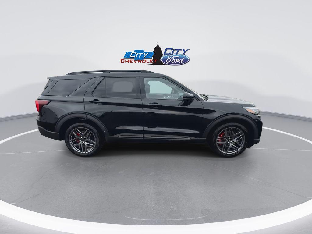 new 2025 Ford Explorer car, priced at $58,076