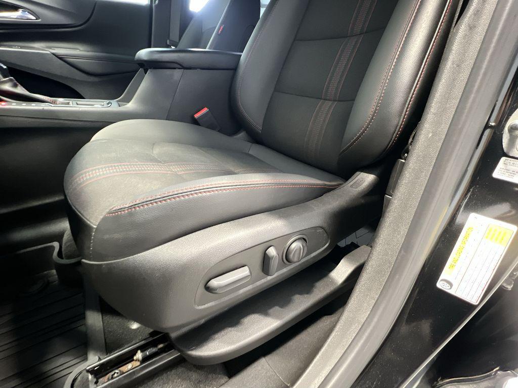 used 2022 Chevrolet Equinox car, priced at $24,047