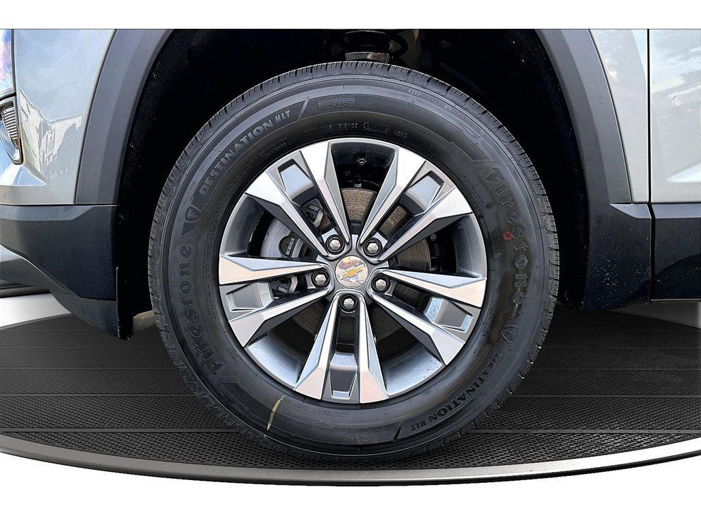 new 2026 Chevrolet Equinox car, priced at $30,495